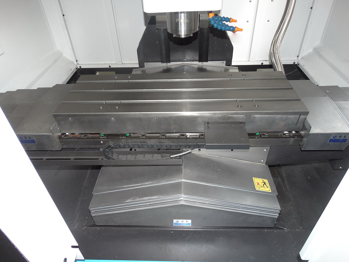 Vertical Machining Center VMC700 Series Premium Line Profimach